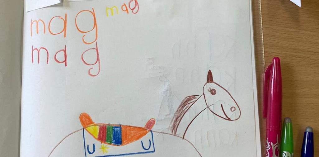 Wortzauberei 6 Heftseite, mag mehrmals geschrieben, Zeichnung von Perd und Katze