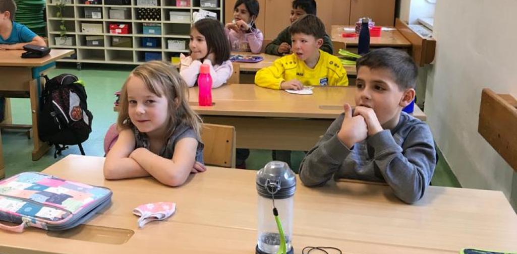 Kinder der 1a Klasse beim 5. Tiroler Vorlesetag