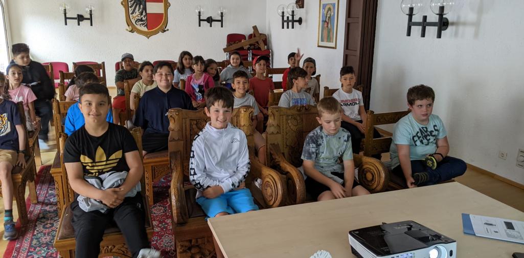 3a Klasse im Trausaal