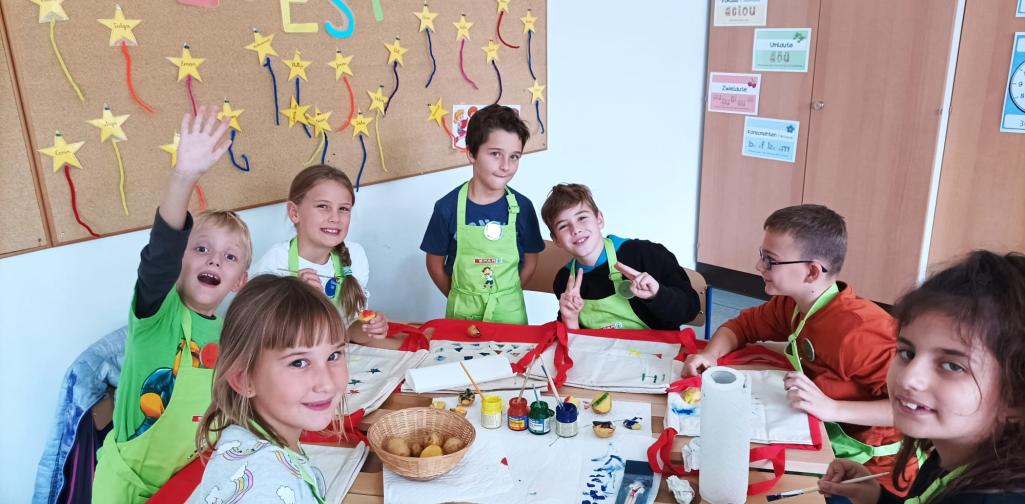 Kinder des Lernateliers Kartoffel