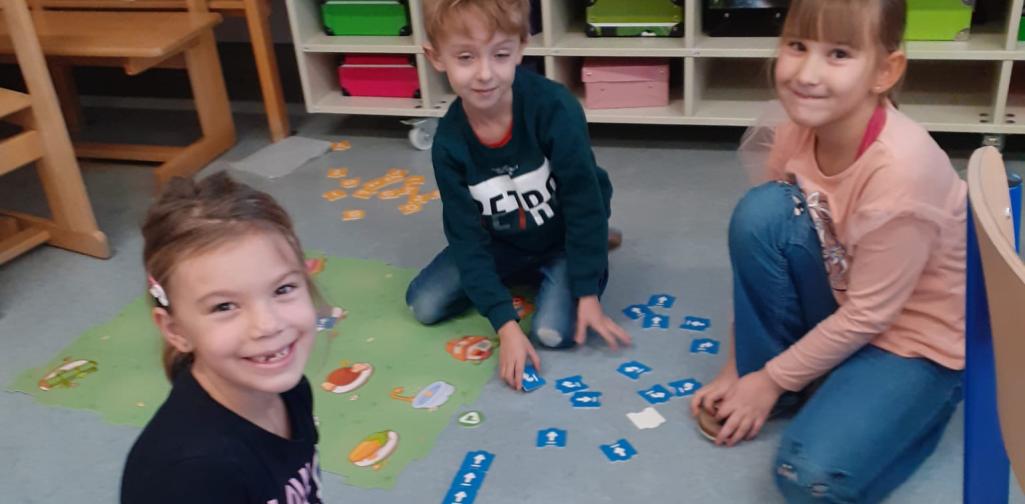 Kinder programmieren die TinyRobots