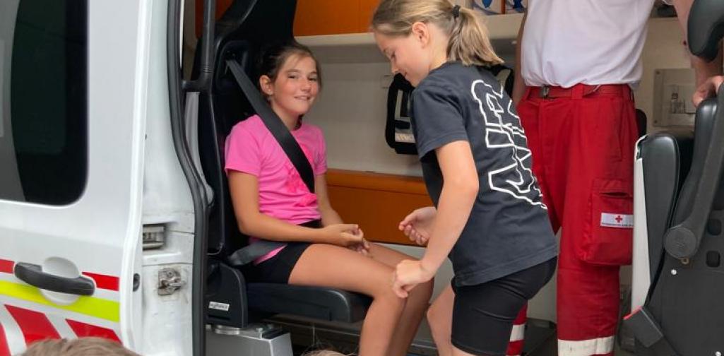 Rettung 7 Probesitzen im Rettungswagen