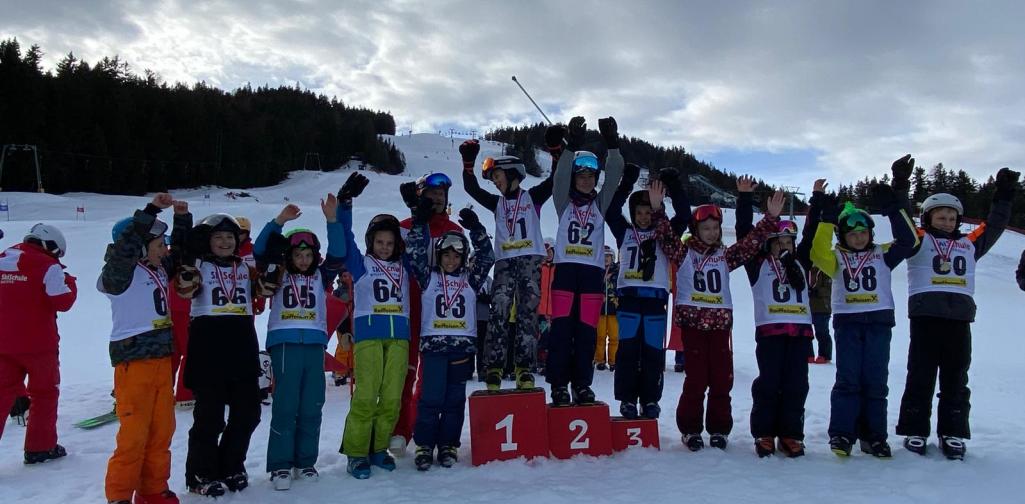 Bild 9 Kinder bei der Siegerehrung