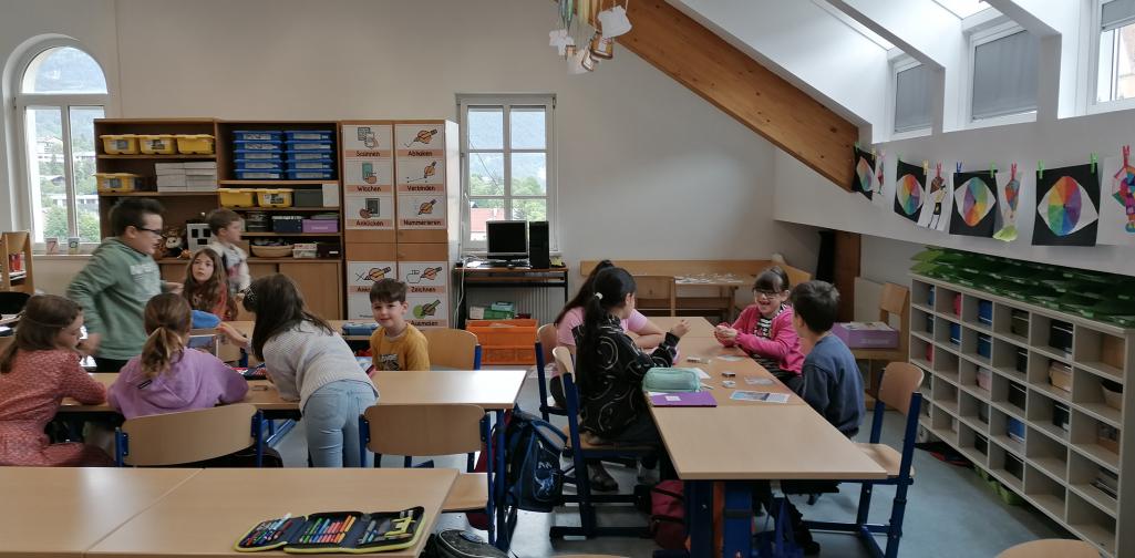 Radio 7 Gruppenarbeit beim Erarbeiten der Texte