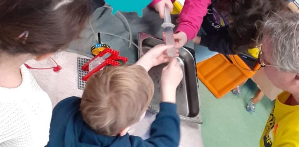 Gemeinsames Arbeiten der Kinder