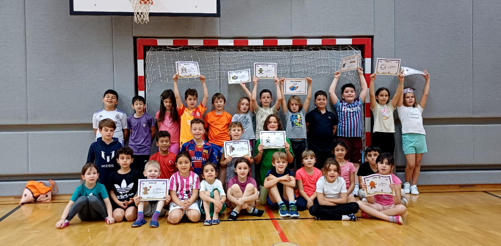 Halloween-Stationsbetrieb mit der 3a-Klasse