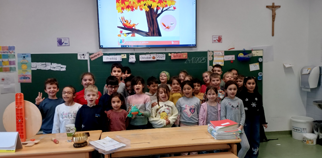 Bilderbuch-Kino mit der 2a-Klasse