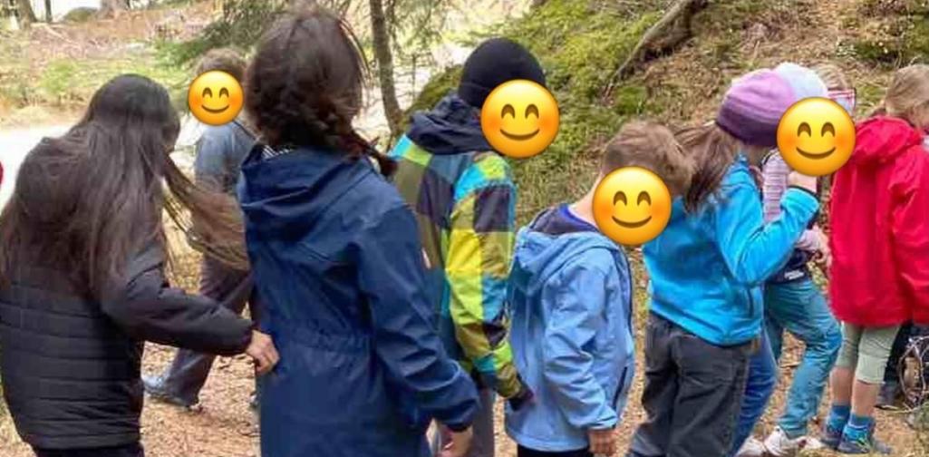 Kinder beim  Wandern